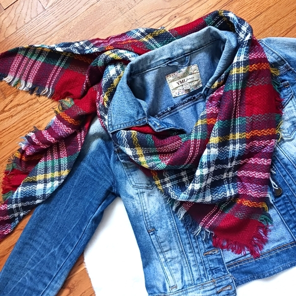 Wander Agio • Women's Woolen Yarn Plaid Stripe Triangle Shawl Scarf, NWOT - Picture 6 of 10